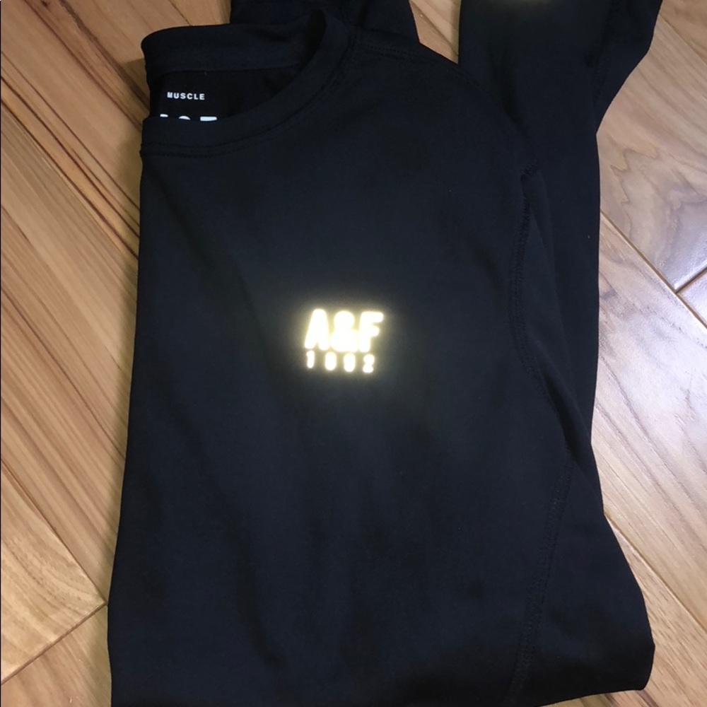 A&F active Tee